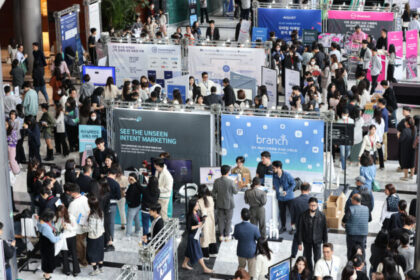 2-booth-420x280 2-booth-420x280