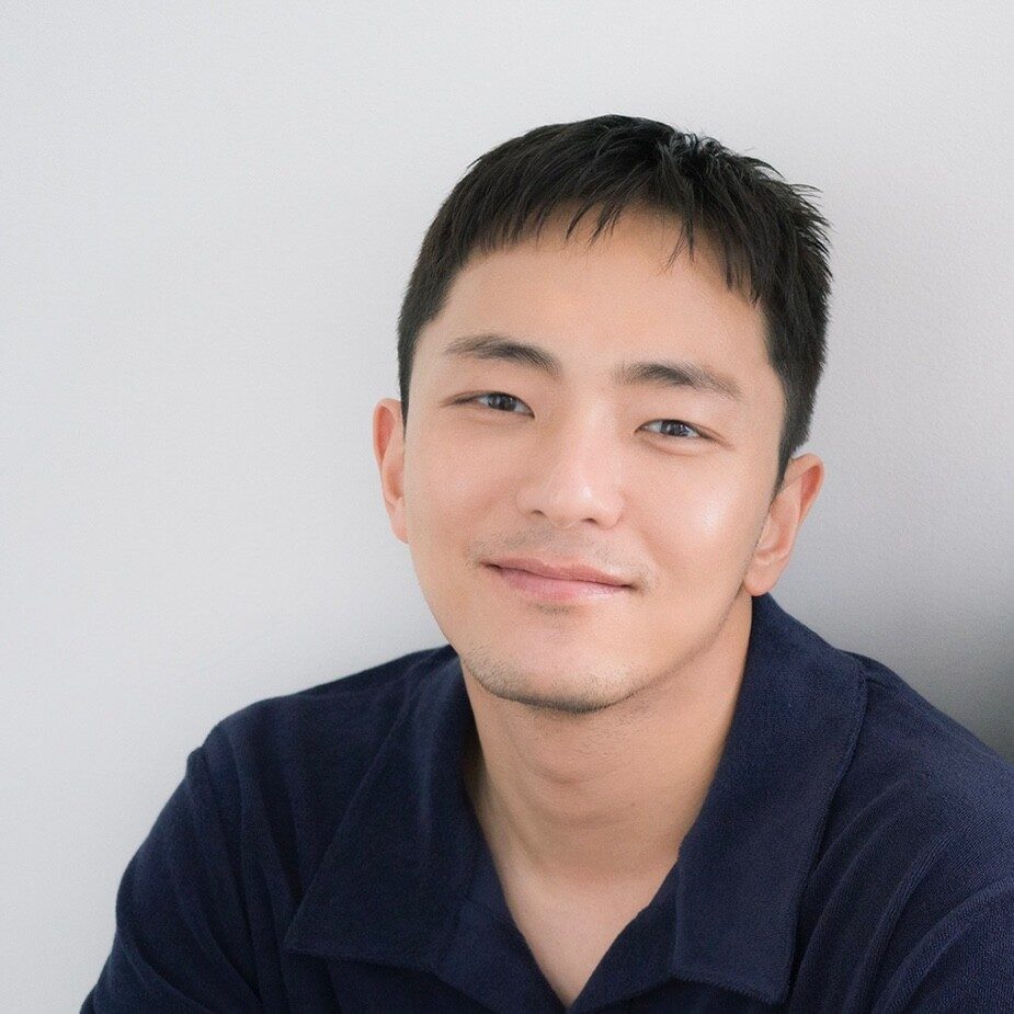 박천휴 작가